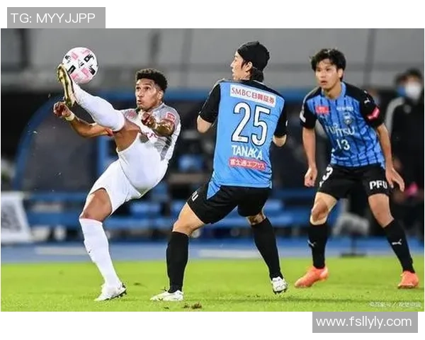 札幌与名古屋激战正酣比分悬念不断球迷热情高涨